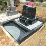 姫路市営名古山霊苑にて、インド産Ｍ１Ｈの曲線がきれいな洋型墓石を建立！